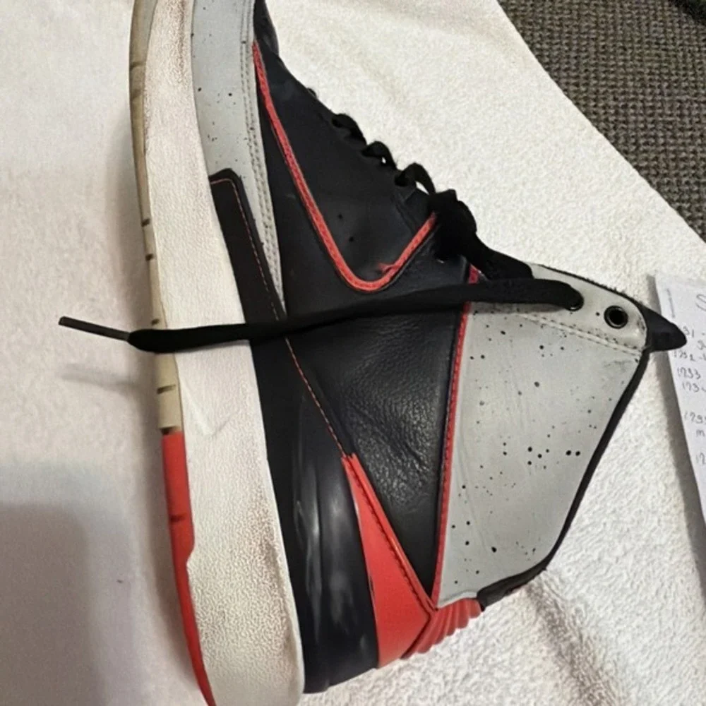 Nike Air Jordan 1 Mid GS Black Red Youth Size‎ 8Y Sneakers Boys.   1738